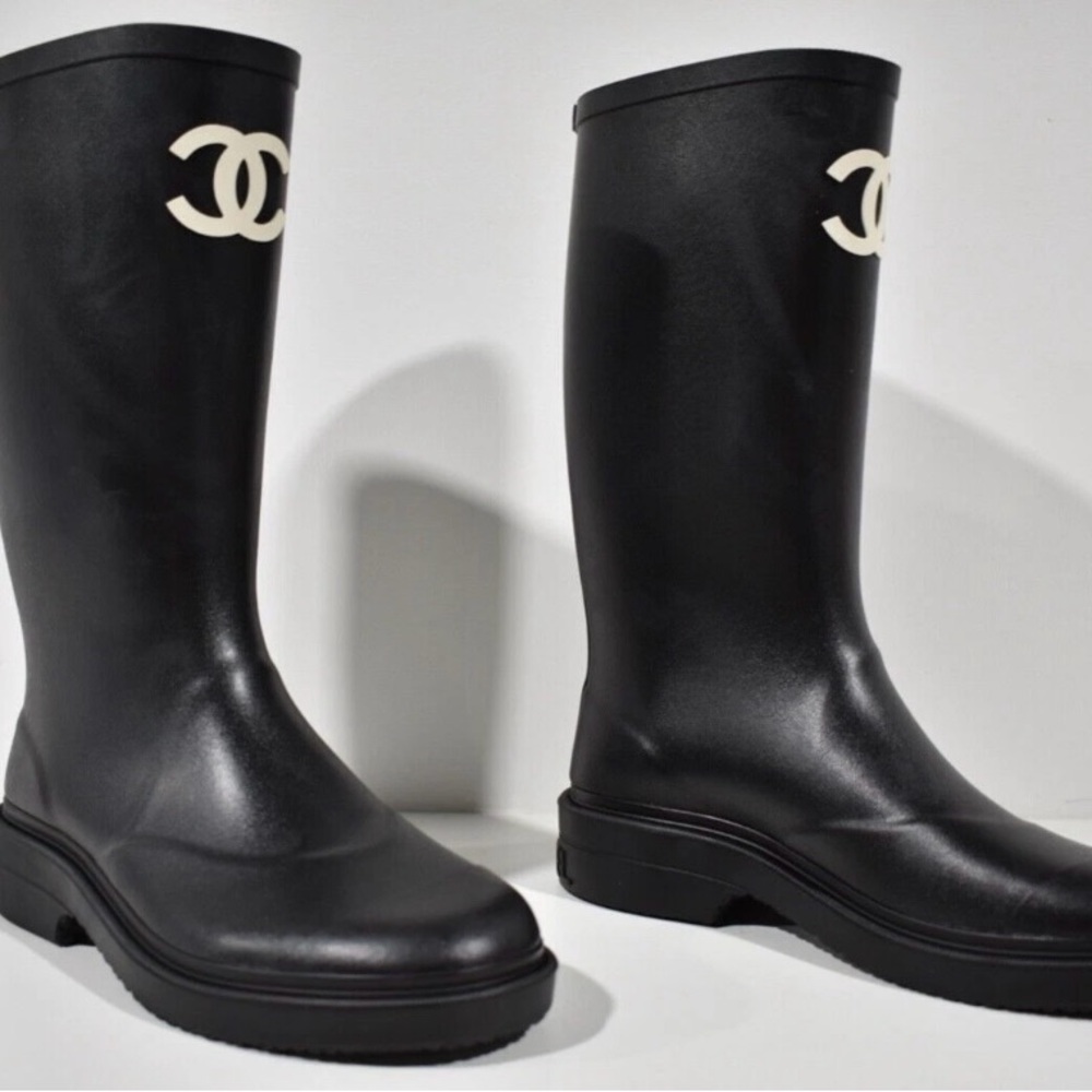 CHANEL Black and White Logo Knee-High Boots - Picture 2 of 7